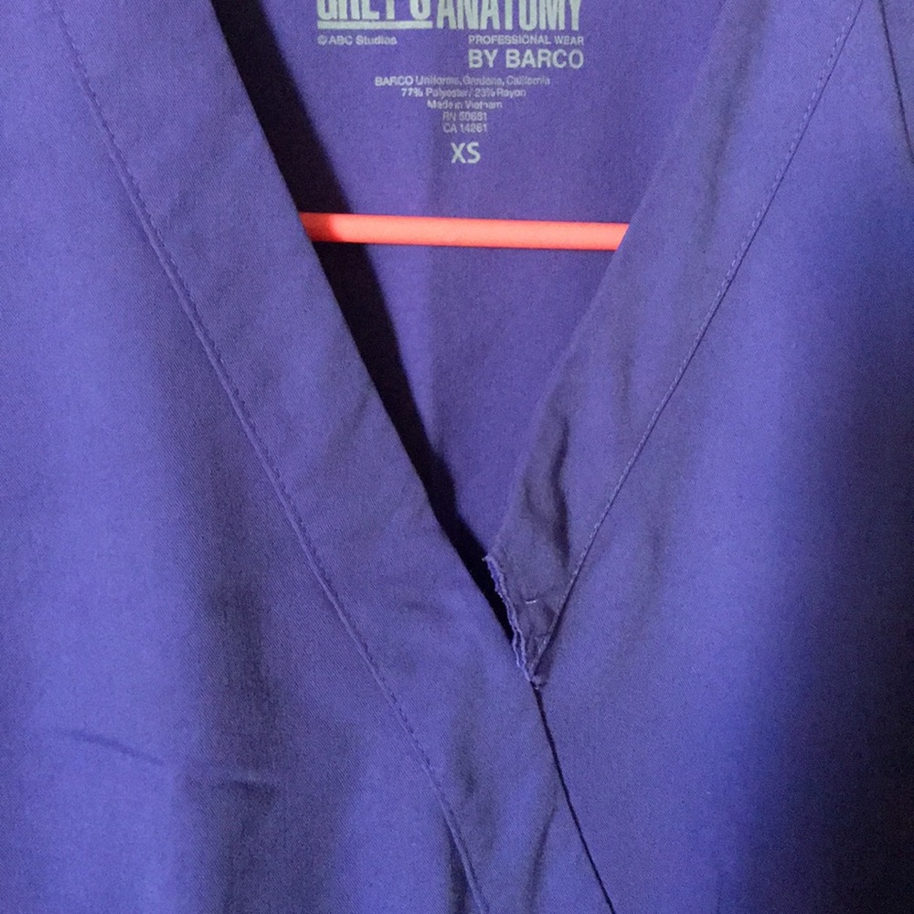 Hot tomalley Red and Purple Scrub tops - Picture 4 of 6